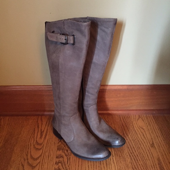 born crown roxie boots