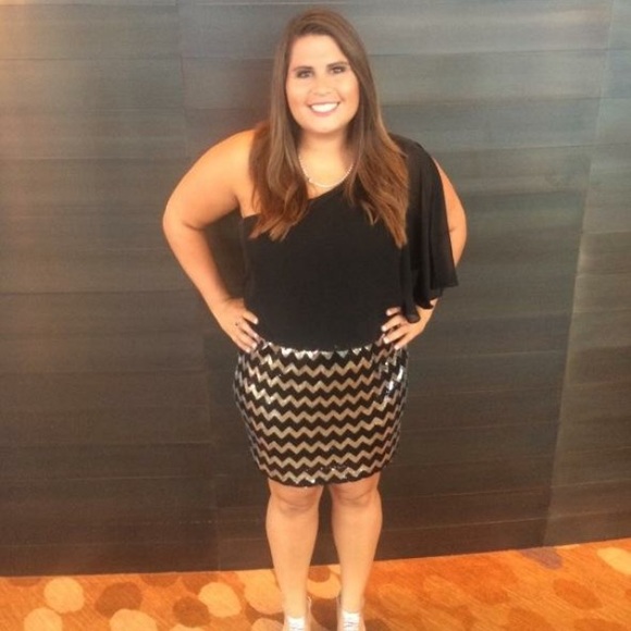 Very nice cocktail black and chevron dress.