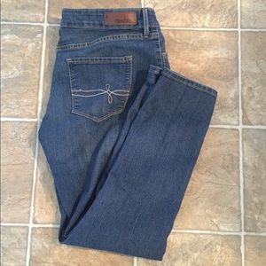 BUNDLED! Hold Denizen Levi's Women's Skinny Jeans