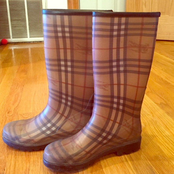 Burberry rainboots - Picture 1 of 3