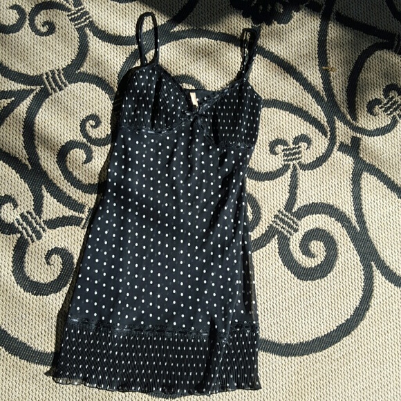 Cute pok-a-dot nighty