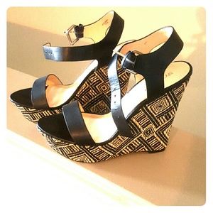 Wedge shoes