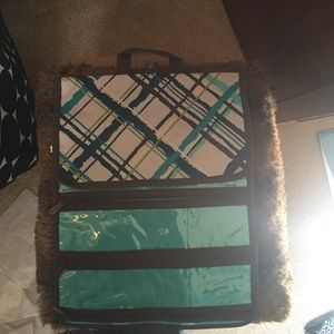 Thirty One travel makeup/jewelry case