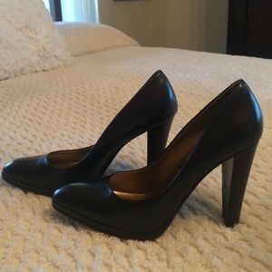 Steve Madden chocolate leather heels