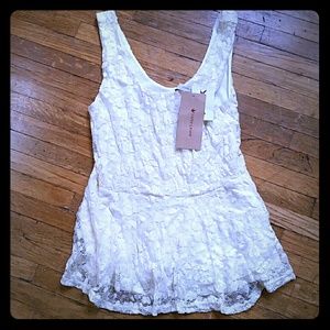 *SALE* NWT Paper Crane Lace Top