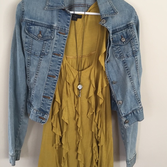 Forever21 mustard colored top.