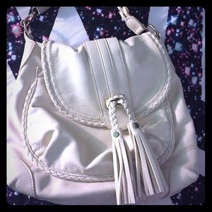 White and gold purse with tassel