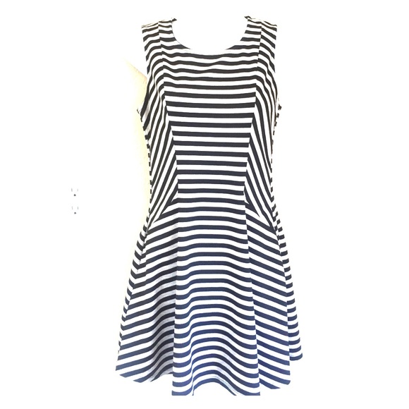 🚫SOLD🚫Black and gray striped dress