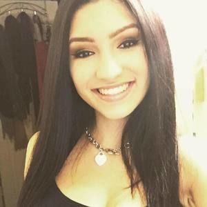 Meet your Posher, Danielle