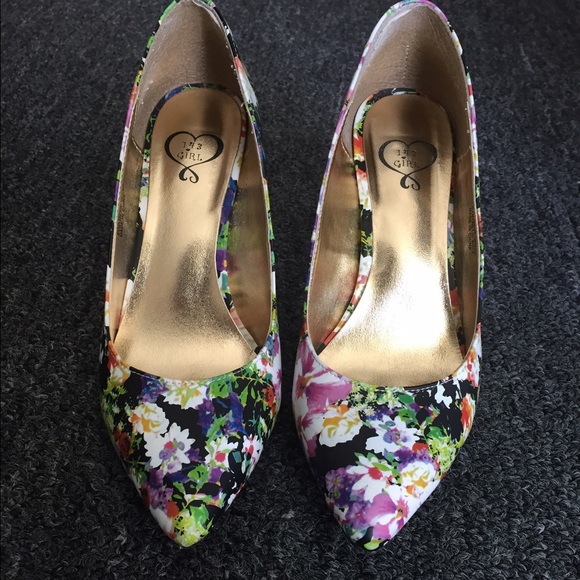 Shoes - Floral Pumps