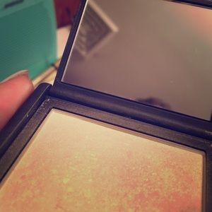 NARS albatross highlighter