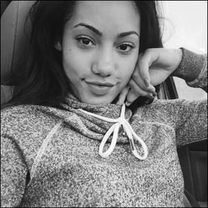 Meet your Posher, Taryn