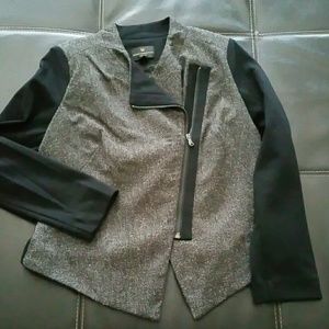 nwt Blazer Gray & black size Petite fits like Smal