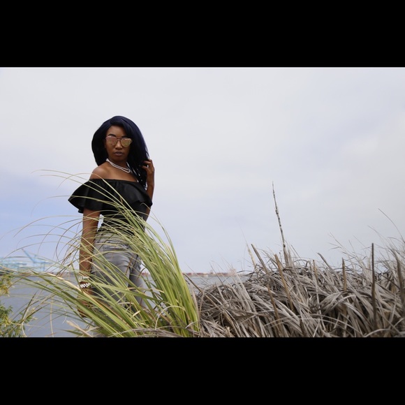 Meet your Posher, Lia! - Picture 3 of 5