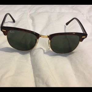Ray-Ban Clubmaster classics