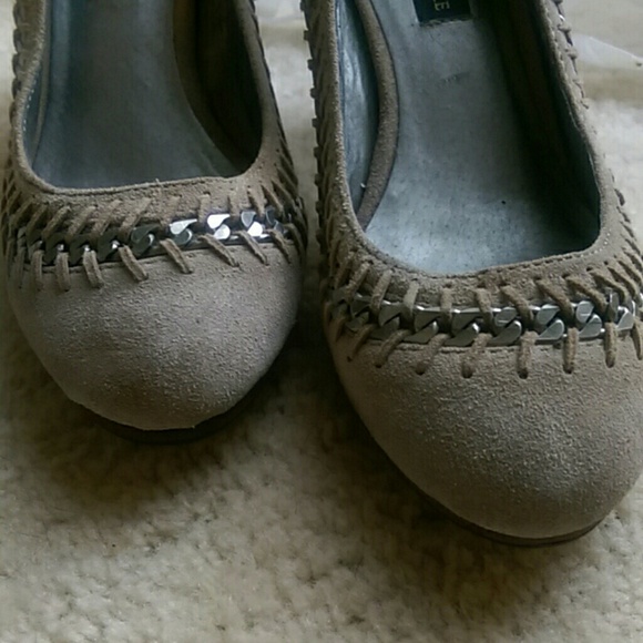 Steve Madden Luxe - Picture 3 of 3