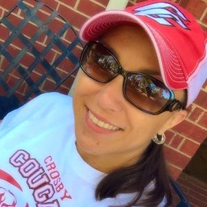 Meet your Posher, Olivia