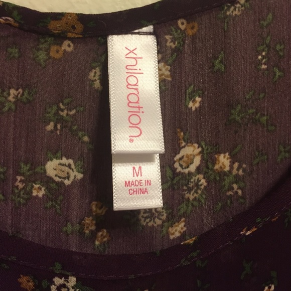 Sheer floral top - Picture 2 of 4