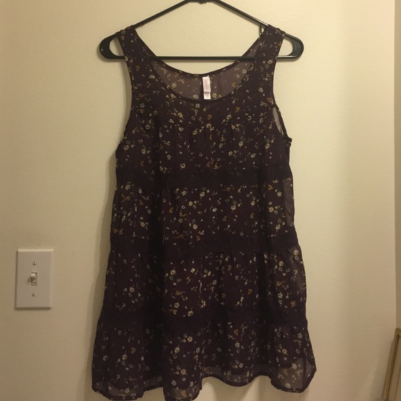 Sheer floral top - Picture 4 of 4