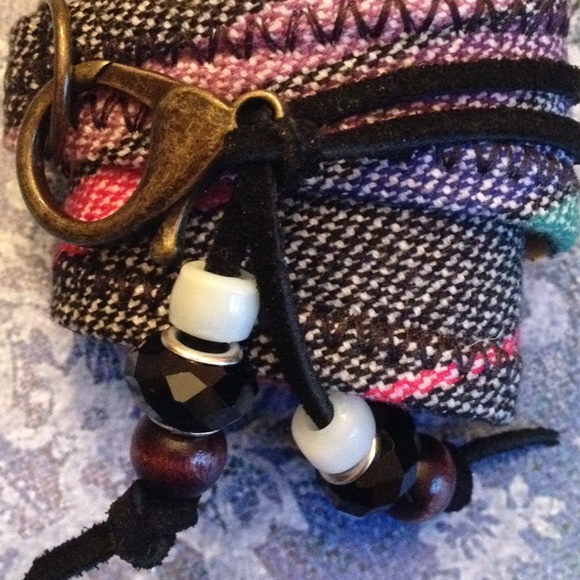 Handcrafted adjustable wrap cuff bracelet - Picture 3 of 4