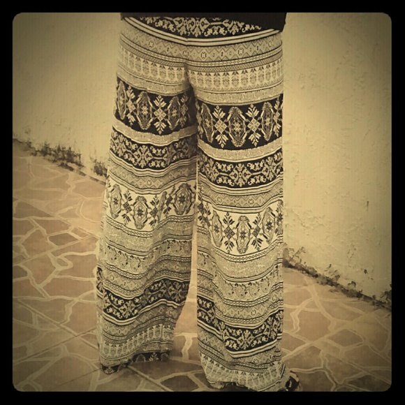 Palazzo Graphic Pants