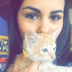 Meet your Posher, Selena