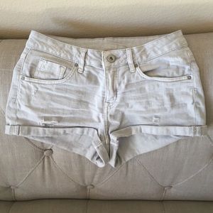 H&M- Divided brand Distressed short shorts