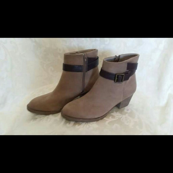 Dexter Shoes - ***price marked down***Boots