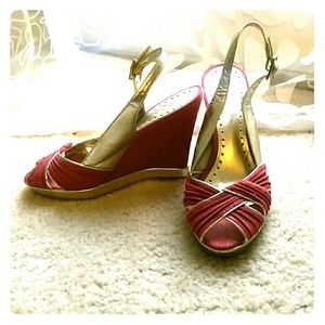 Red/Gold sling-back wedge