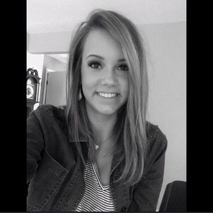 Meet your Posher, Karissa