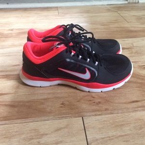 Brand new nike shoes