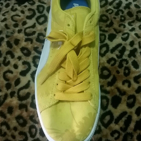 Shoes - Picture 3 of 3