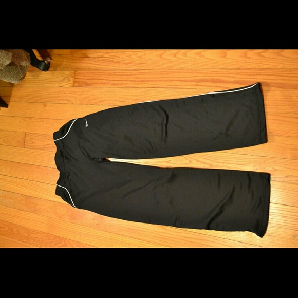 Small Nike sweat pants