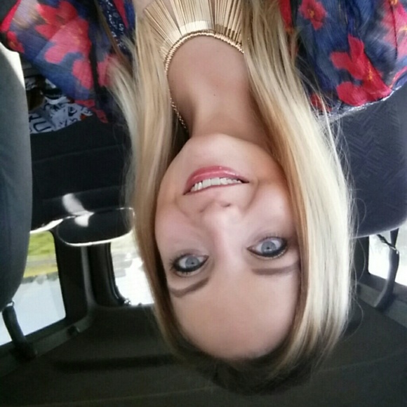 Meet your Posher, Katherine - Picture 1 of 1