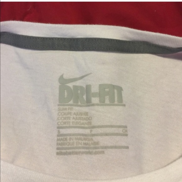 Nike Dry Fit graphic tee - Picture 3 of 3