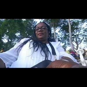 Meet your Posher, Carla