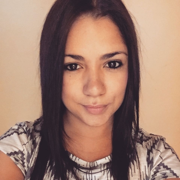 Meet your Posher, Gia