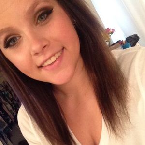 Meet your Posher, Sabrina