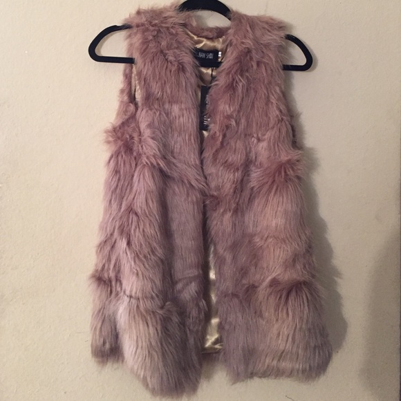 Women's faux fur vest