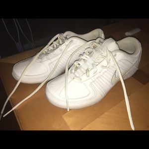 Nike cheer shoes