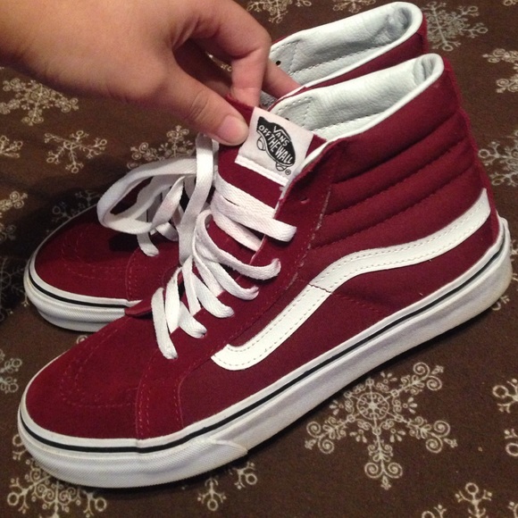Maroon sk8 hi's