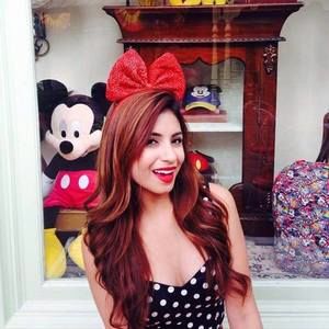 Meet your Posher, Daniella