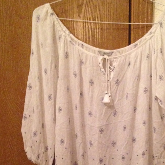 Blouse - Picture 2 of 3