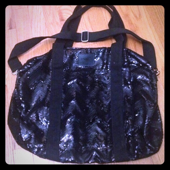 VS Duffle Sequin Bag 💖👌🏽