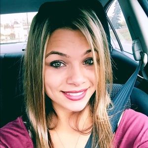 Meet your Posher, Nicole