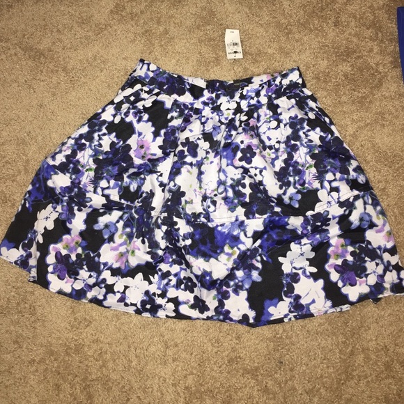 Express Dresses & Skirts - Express Floral skirt