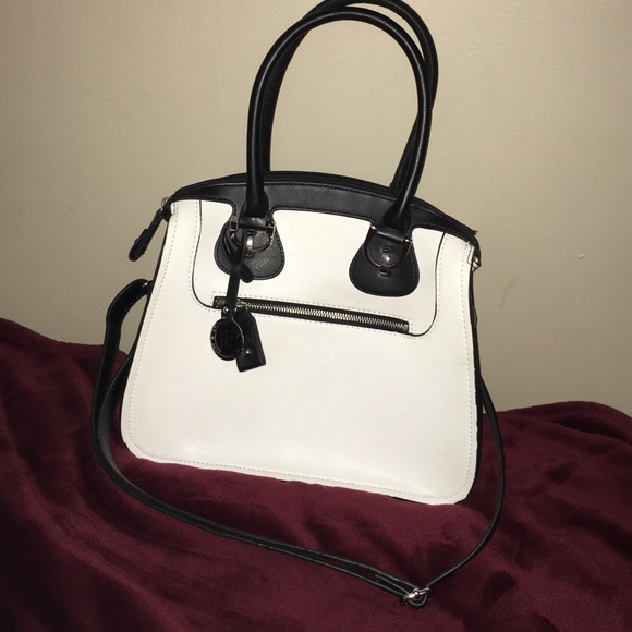 London fog purse