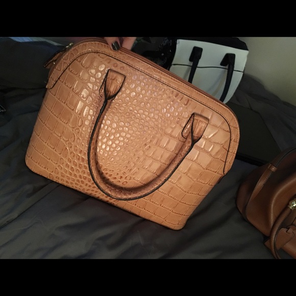 London fog purse