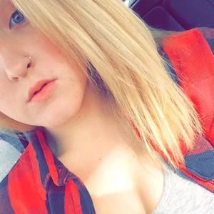 Meet your Posher, Dena