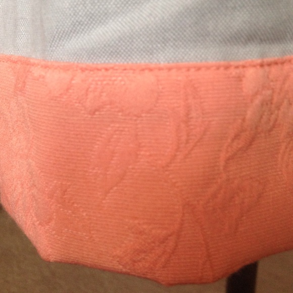 Strapless Lucca Couture top. - Picture 2 of 4